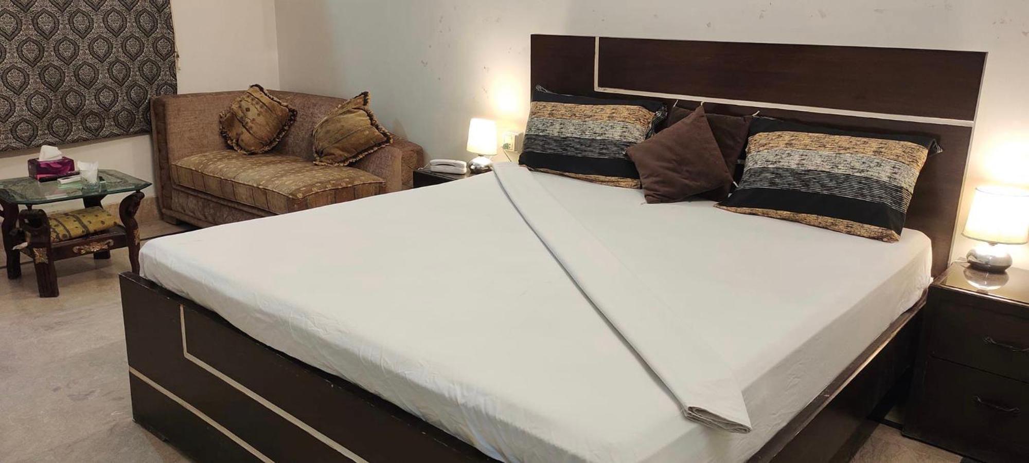 The Royal Palace Guest House Hyderabad Exterior photo